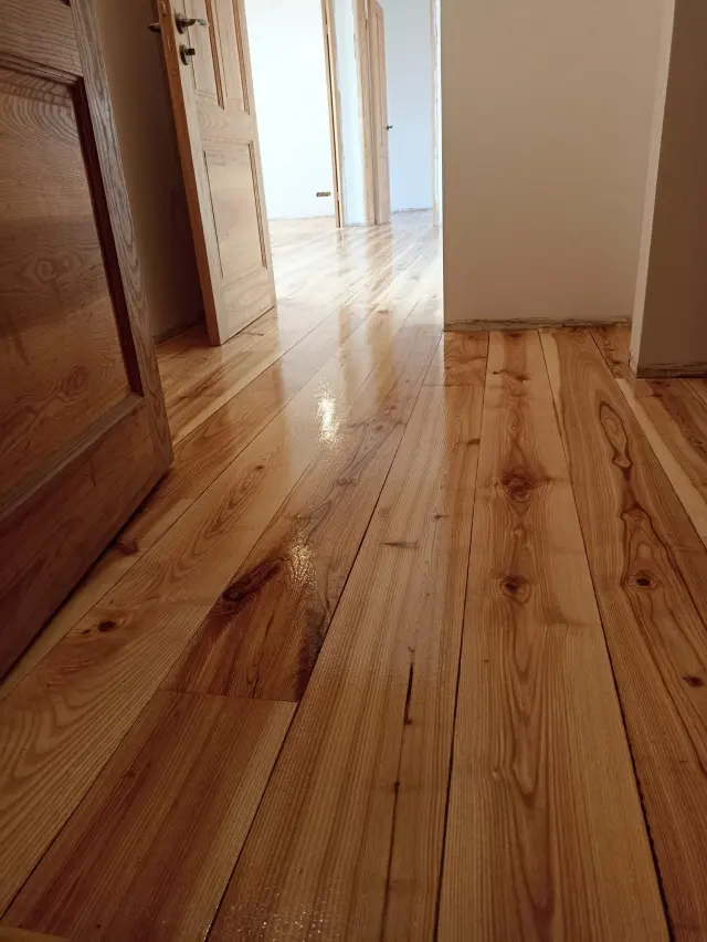 Parketa grīdas slīpēšana un lakošana