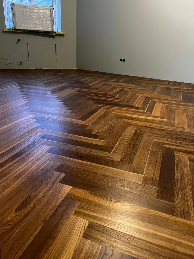 Parketa grīdas ieklāšana